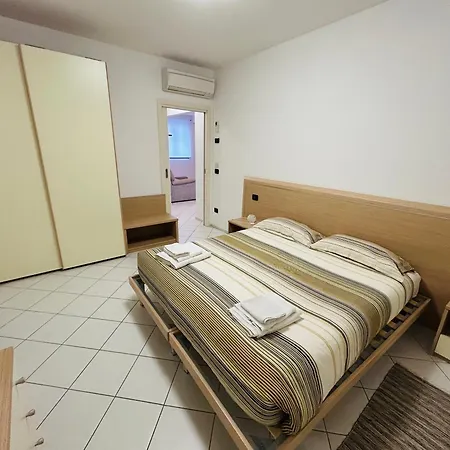 Cristina Apartment *
